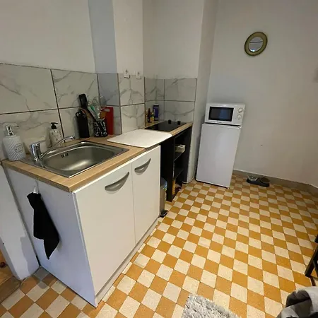 Apartment 2 Pieces, Centre De Et Marche De Noel